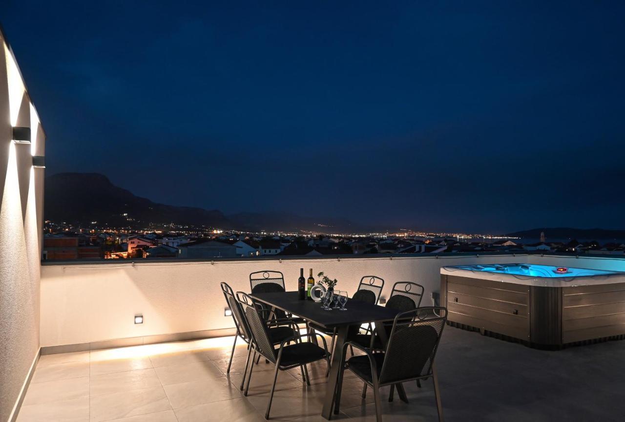 Rooftop New Castel 2023 Kaštela Kültér fotó