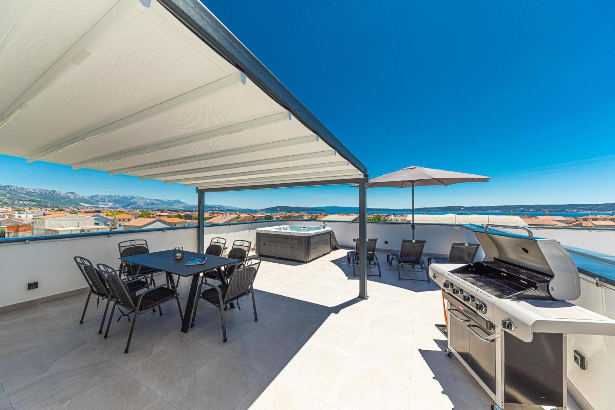 Rooftop New Castel 2023 Kaštela Kültér fotó